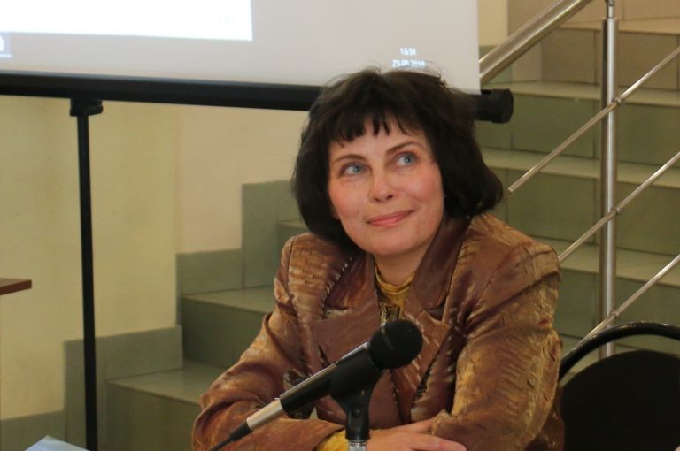 1638518851_patroeva-v-nautchnoi-biblioteke-petrgu-2018-g.jpg
